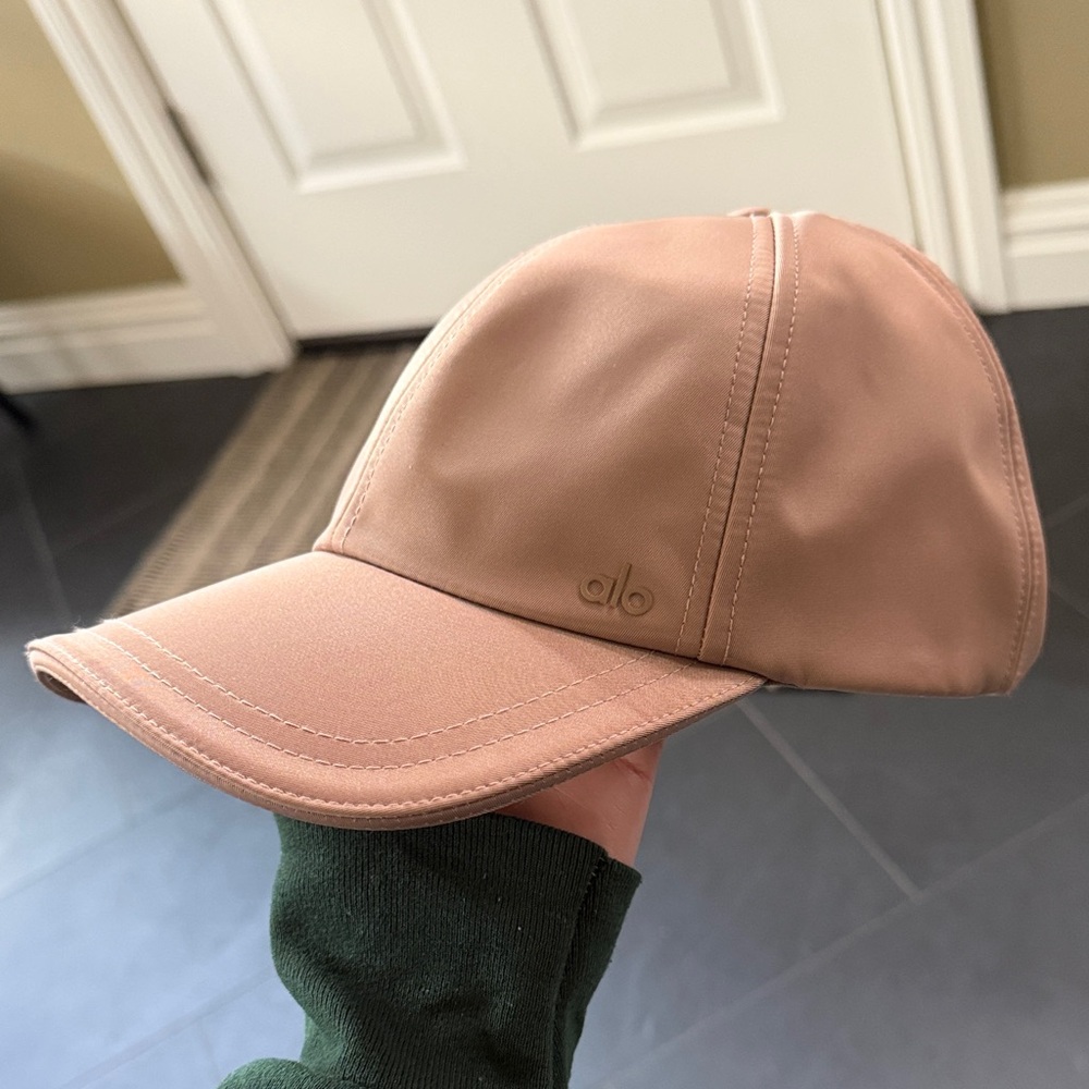 ALO Yoga Dusty Rose/Taupe Performance Baseball Cap